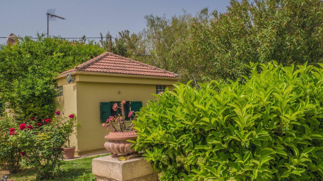 Sylvia'S Guest House Kavrokhorion Екстериор снимка