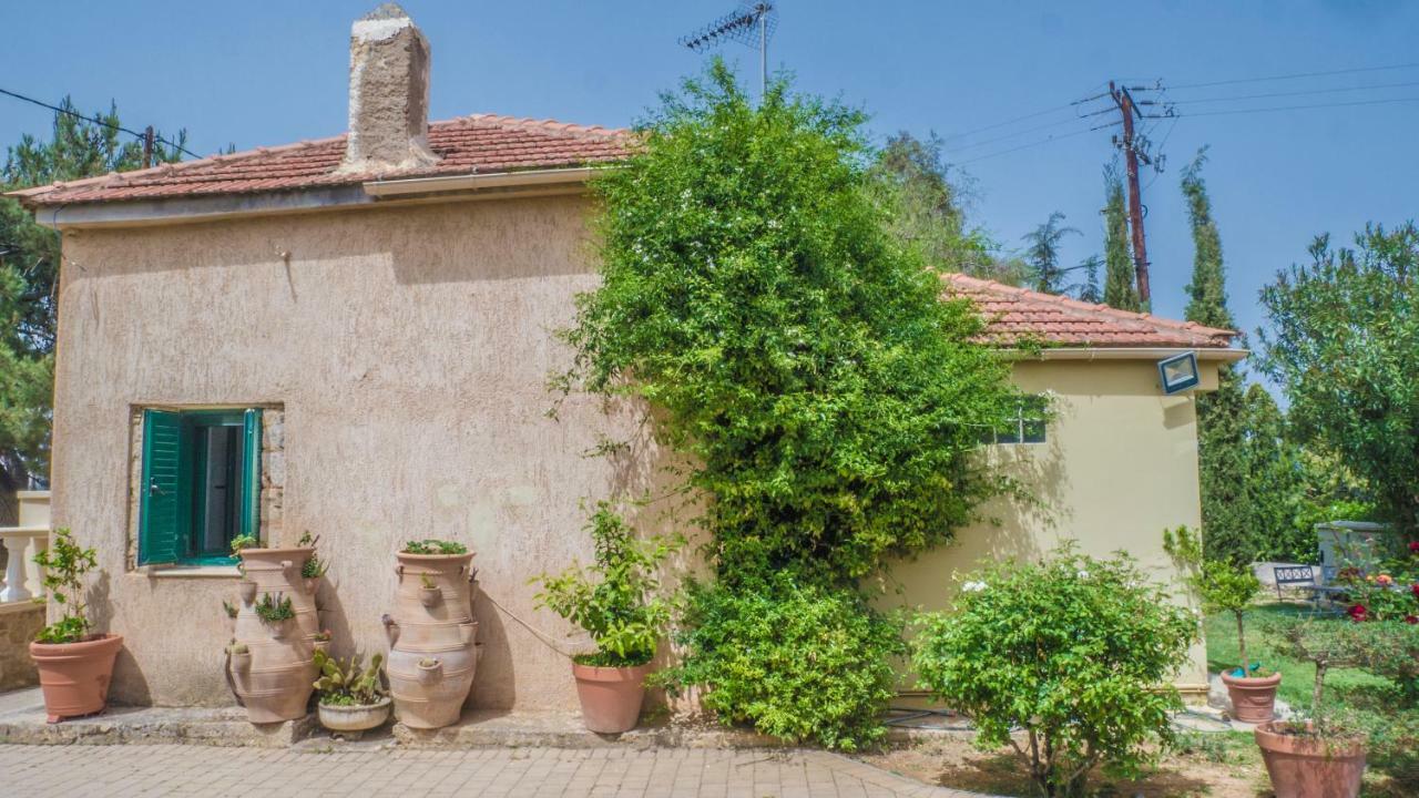 Sylvia'S Guest House Kavrokhorion Екстериор снимка