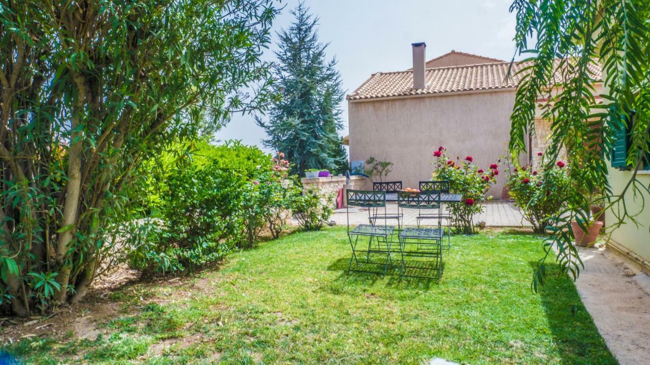 Sylvia'S Guest House Kavrokhorion Екстериор снимка